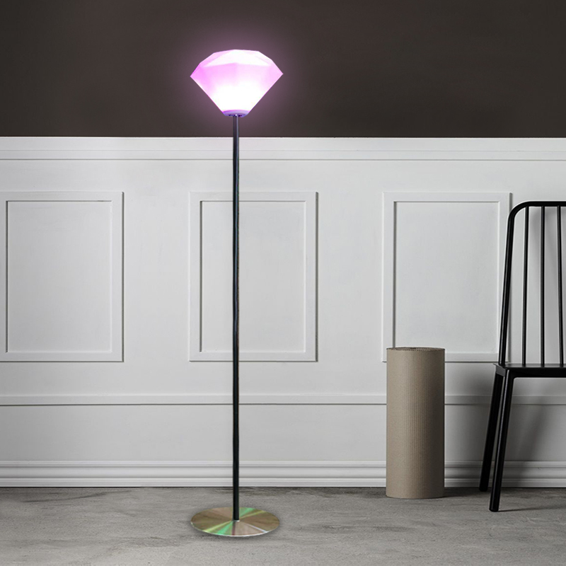 2022 New Nordic Minimalist Home 장식 플로어 램프, 스탠딩 리모컨 RGB LED 플로어 램프, 창조적 인 다이아몬드 디밍 가능한 거실 야외 정원 바닥 램프가있는 철강 라이트 폴